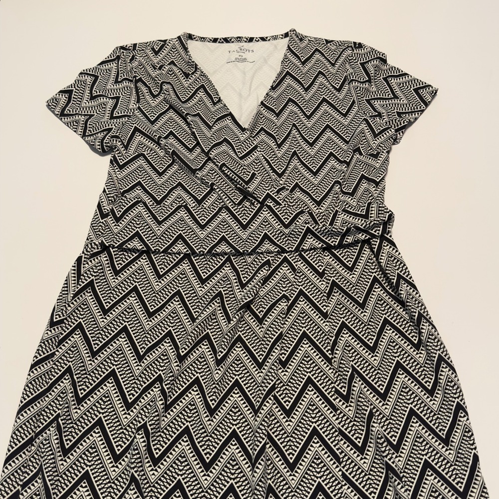 Talbots Dress Black White Chevron Faux Wrap Modern Mp Petite Geometric Zigzag - Picture 4 of 8